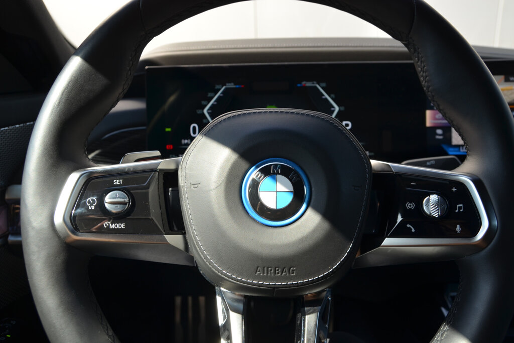 BMW i7 20