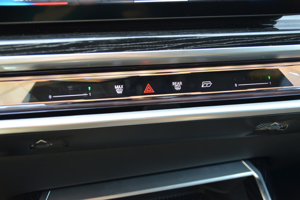 BMW i7 31
