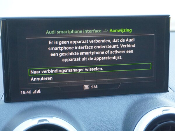 Apple Carplay/Android Auto Apple Carplay/Android Auto