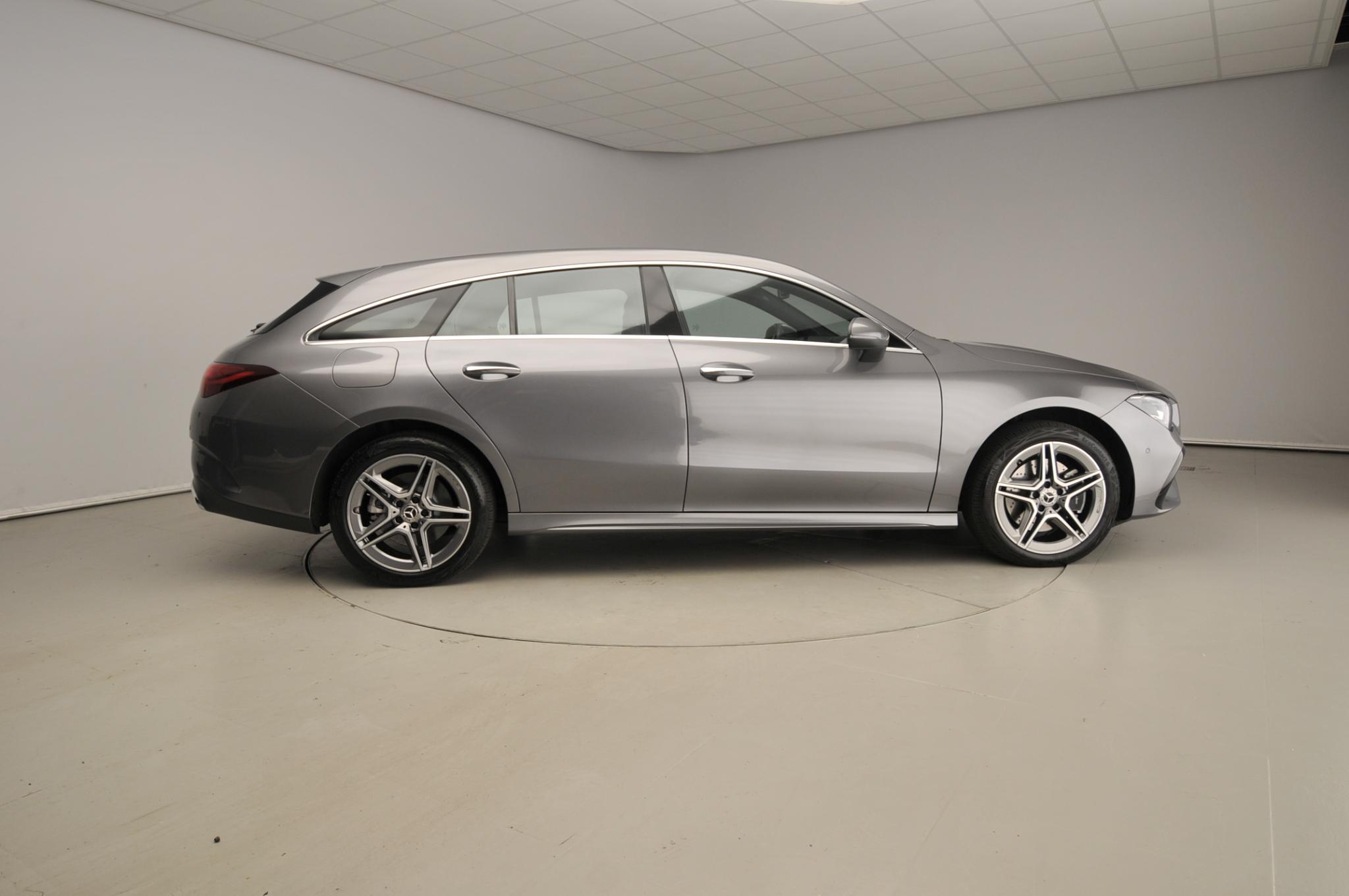 Mercedes-Benz CLA Shooting Brake 250 e AMG Line - Afbeelding 3
