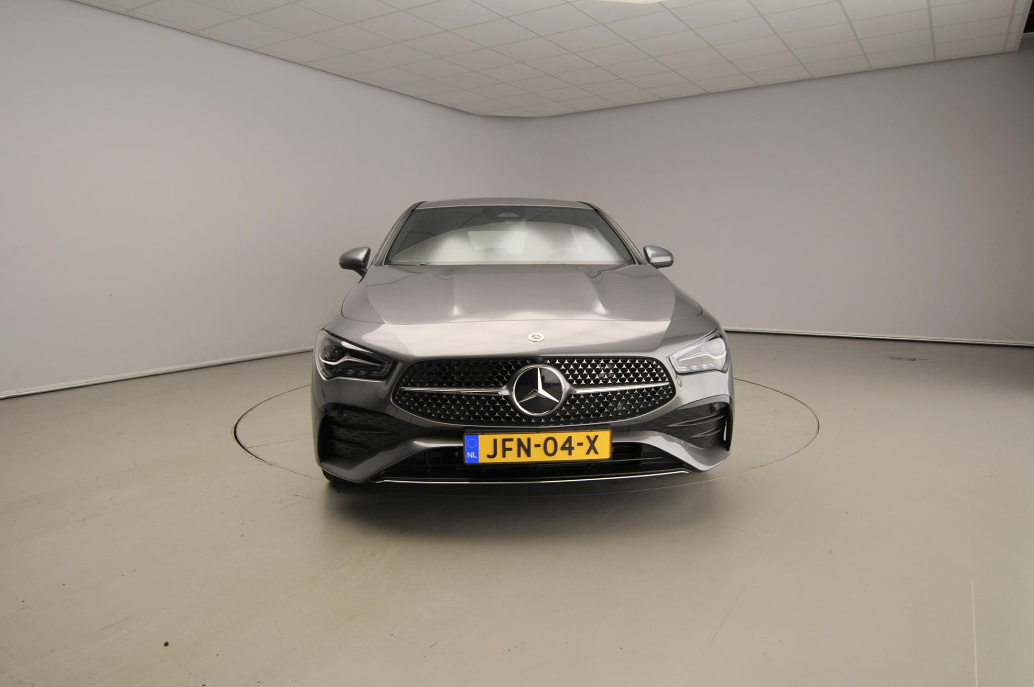Mercedes-Benz CLA Shooting Brake 250 e AMG Line - Afbeelding 4