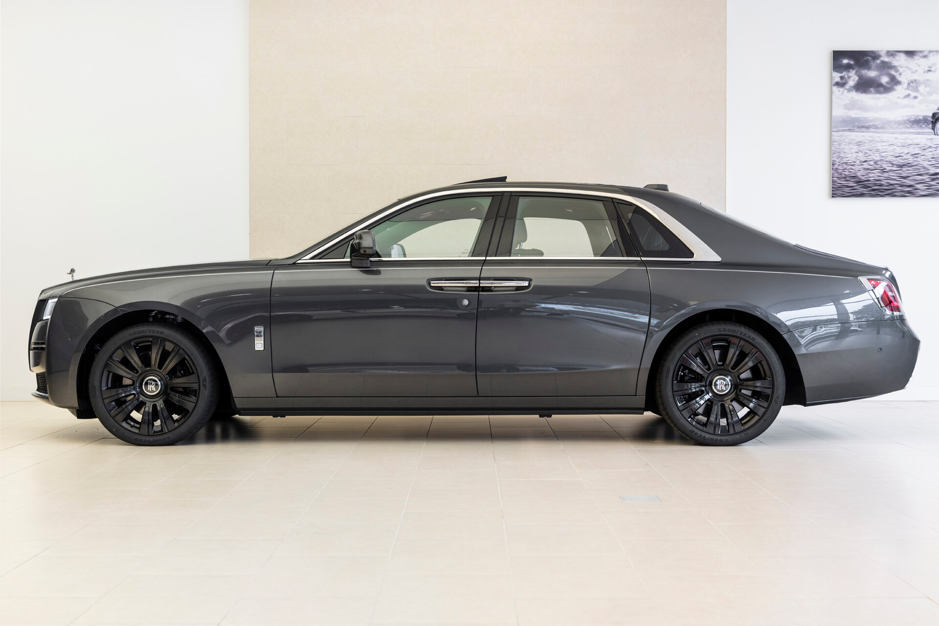 Rolls-Royce Ghost 2 year service & warranty - Afbeelding 2