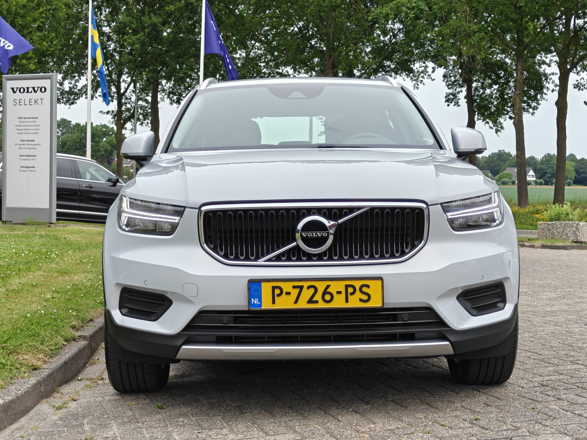 Volvo XC40 T2 130PK Momentum Business - Afbeelding 2