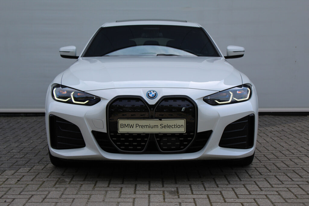 BMW i4 5