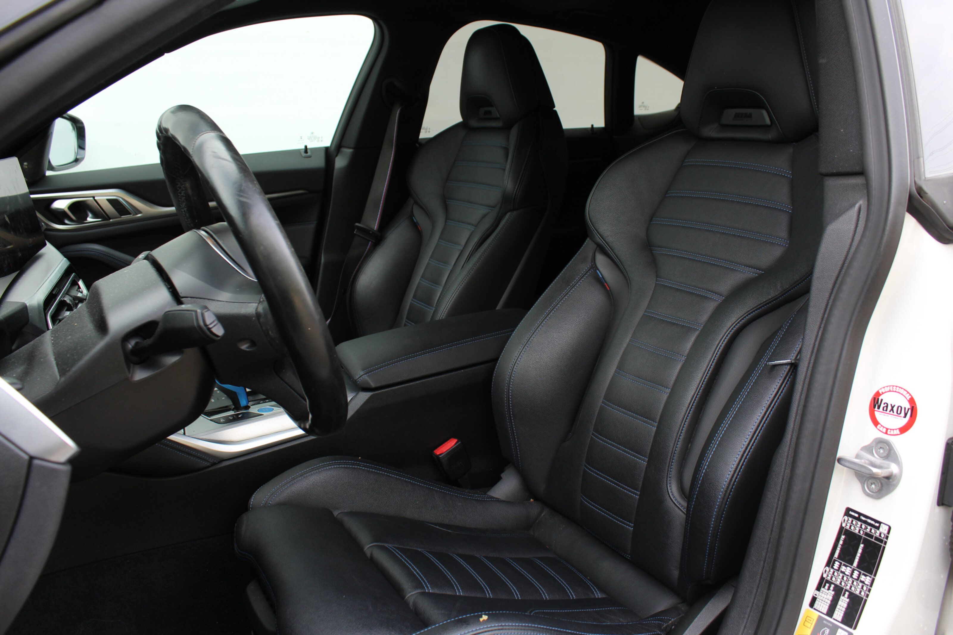 BMW i4 8