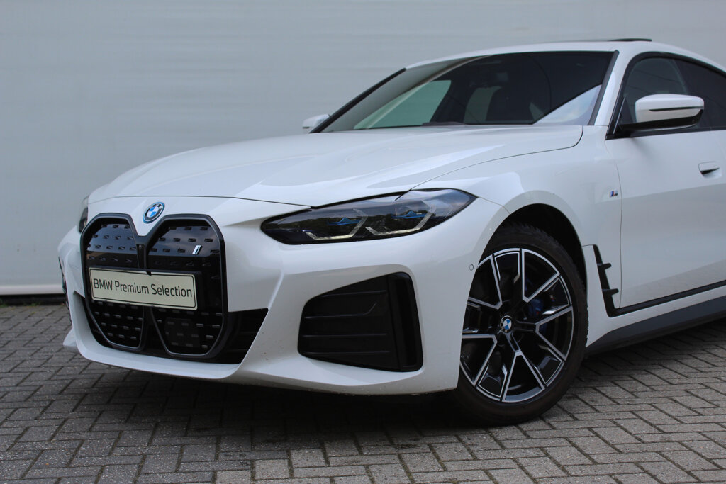 BMW i4 20