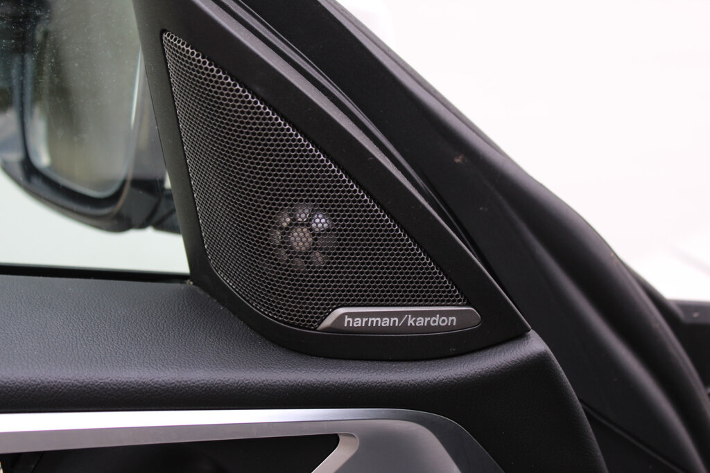 BMW i4 31