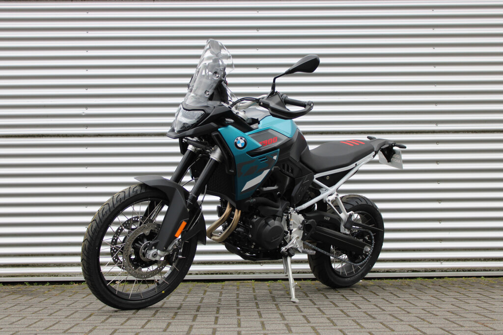 BMW F 900 GS 4