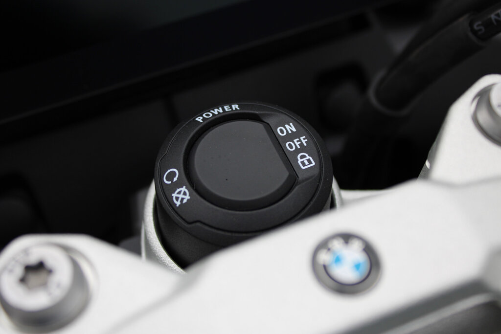 BMW F 900 GS 12