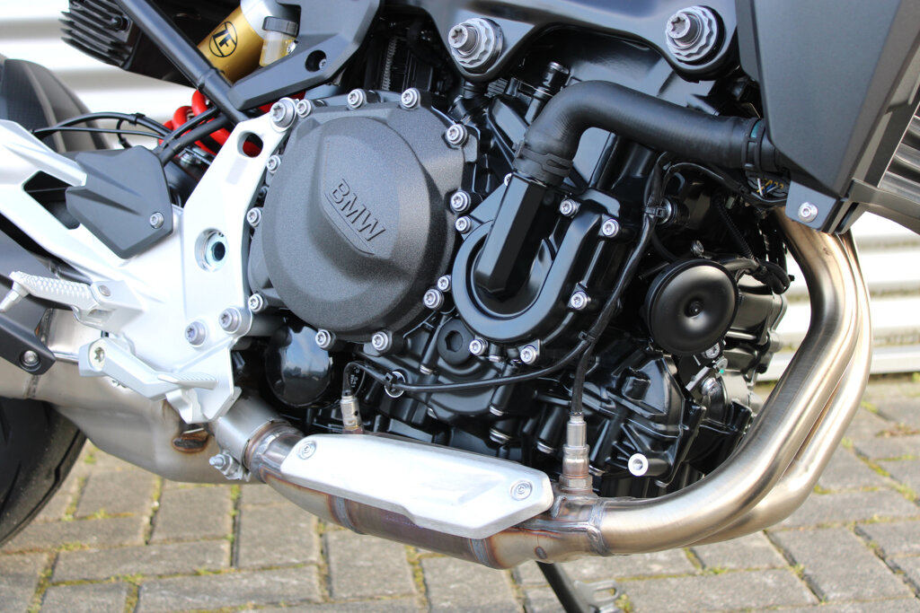 BMW F 900 R 16