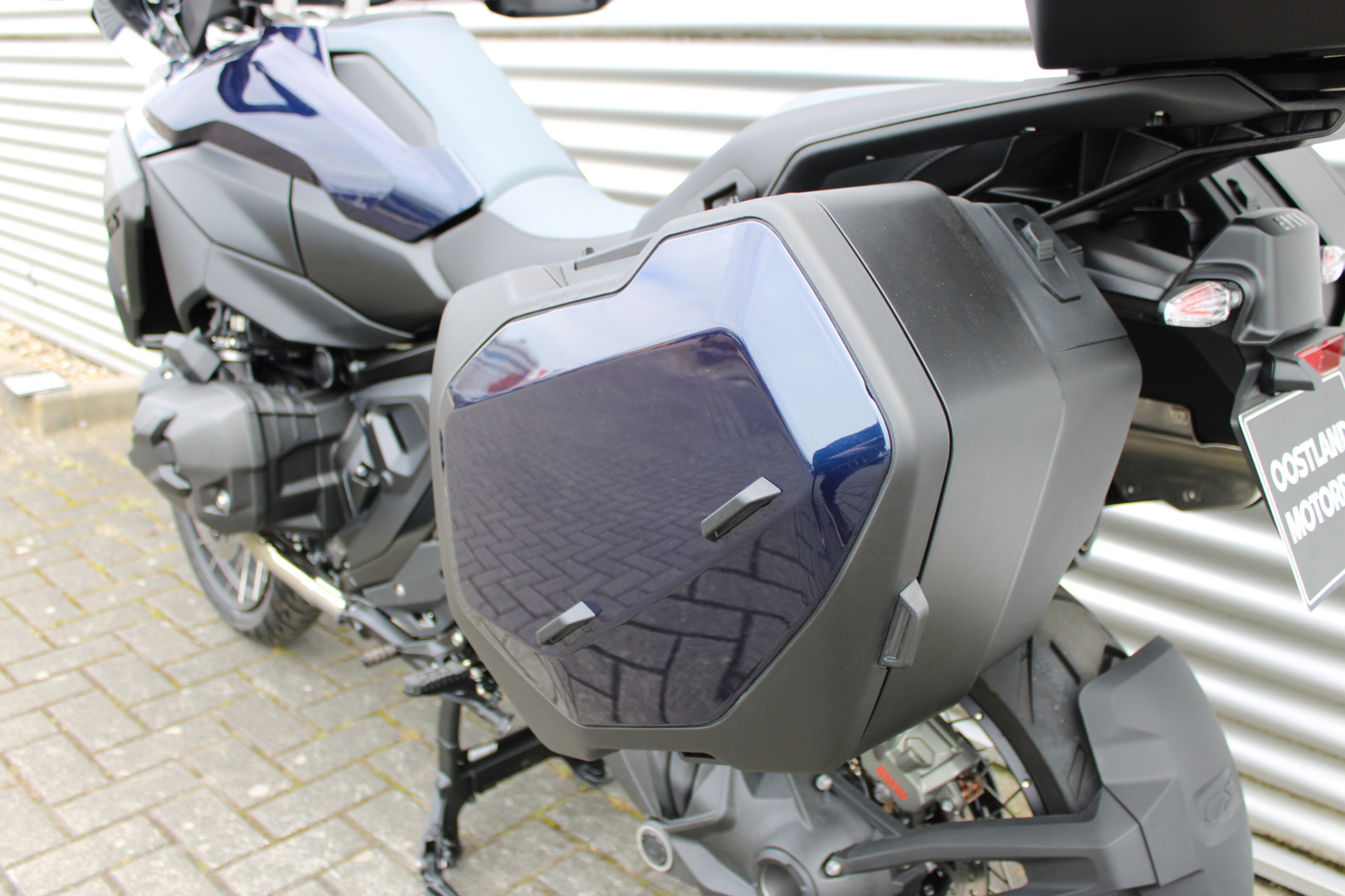 BMW R 1300 GS | Oostland Exclusive | Spaakwielen | |BMW Individual Tansanit metallic
