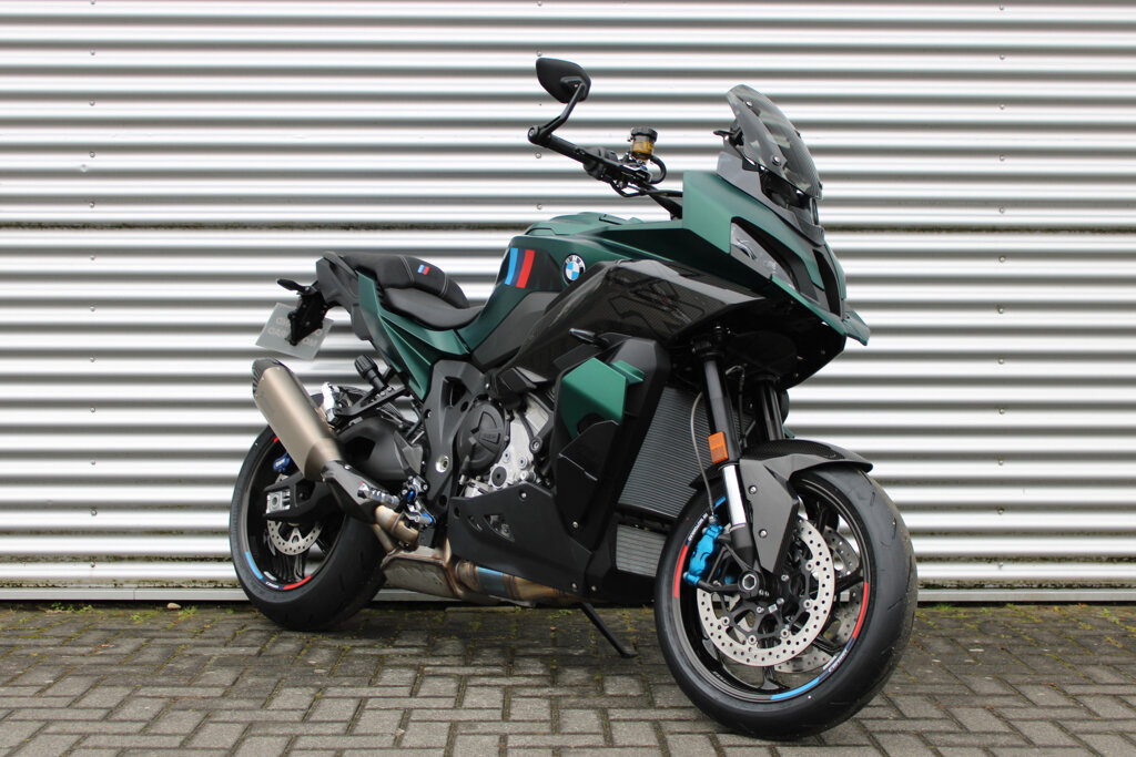 BMW M 1000 XR 3