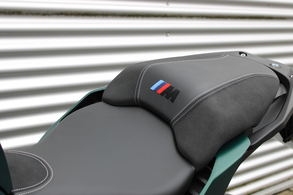 BMW M 1000 XR 12