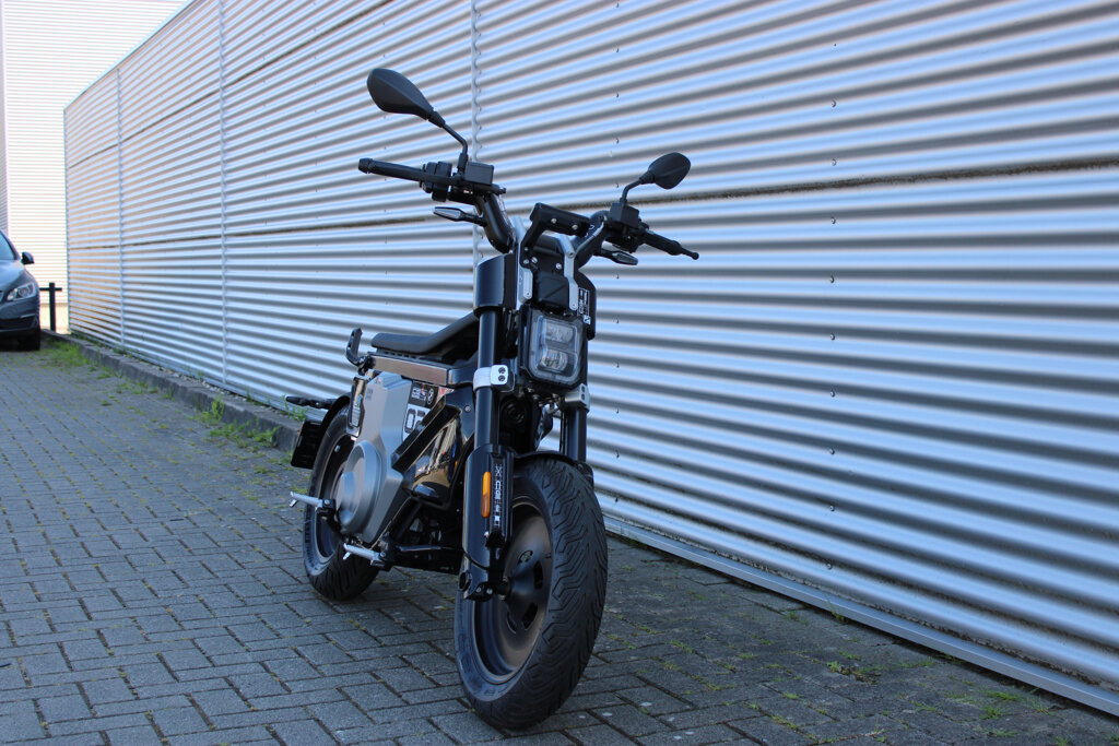 BMW CE 02 6