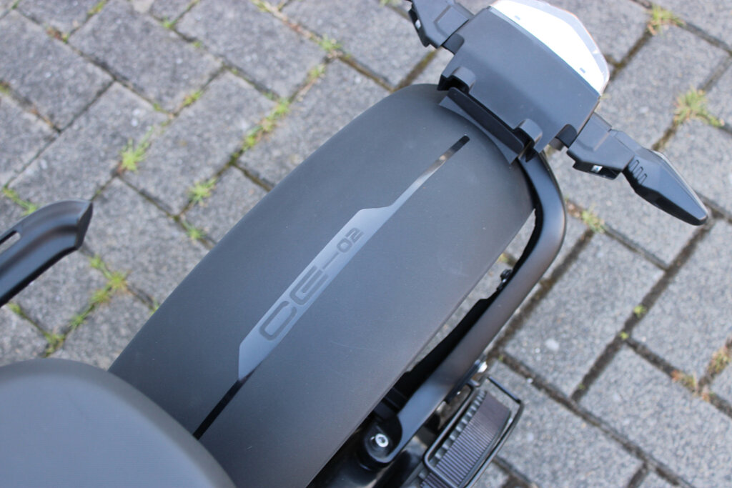 BMW CE 02 13
