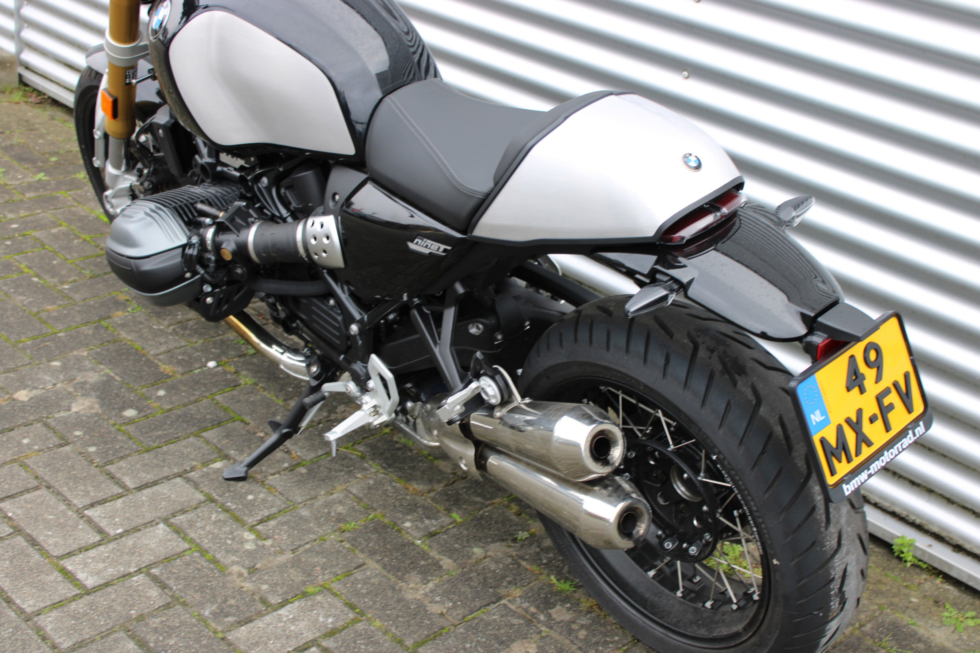 BMW R nineT 8