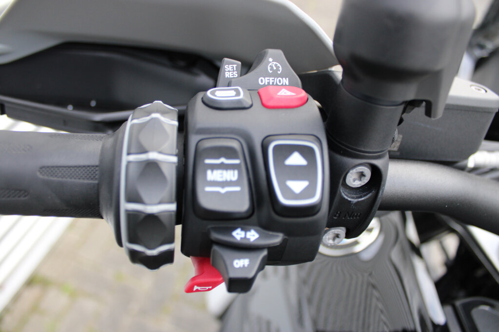 BMW R 1300 GS 10