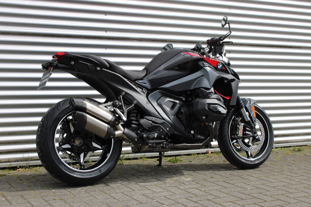 BMW R 1300 R 13