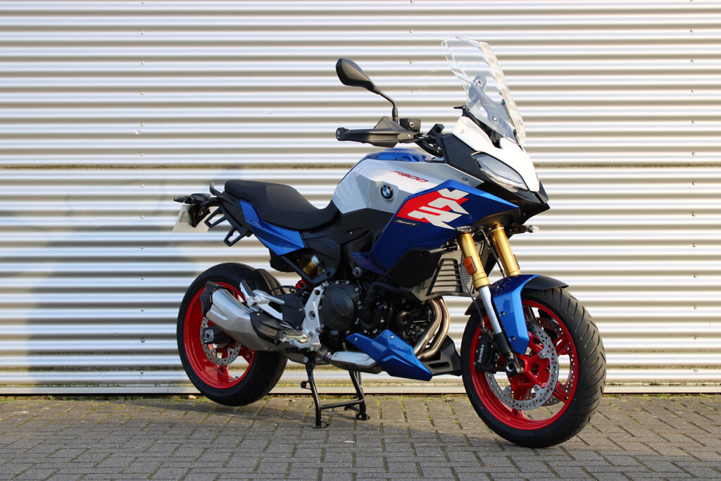 BMW F 900 XR 2