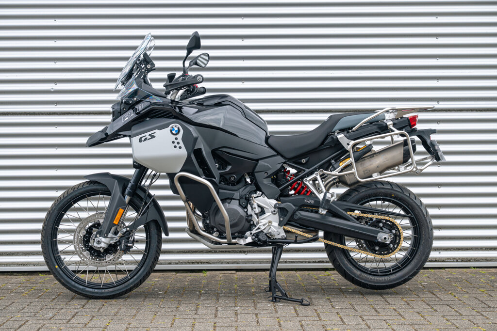BMW F 900 GS 2