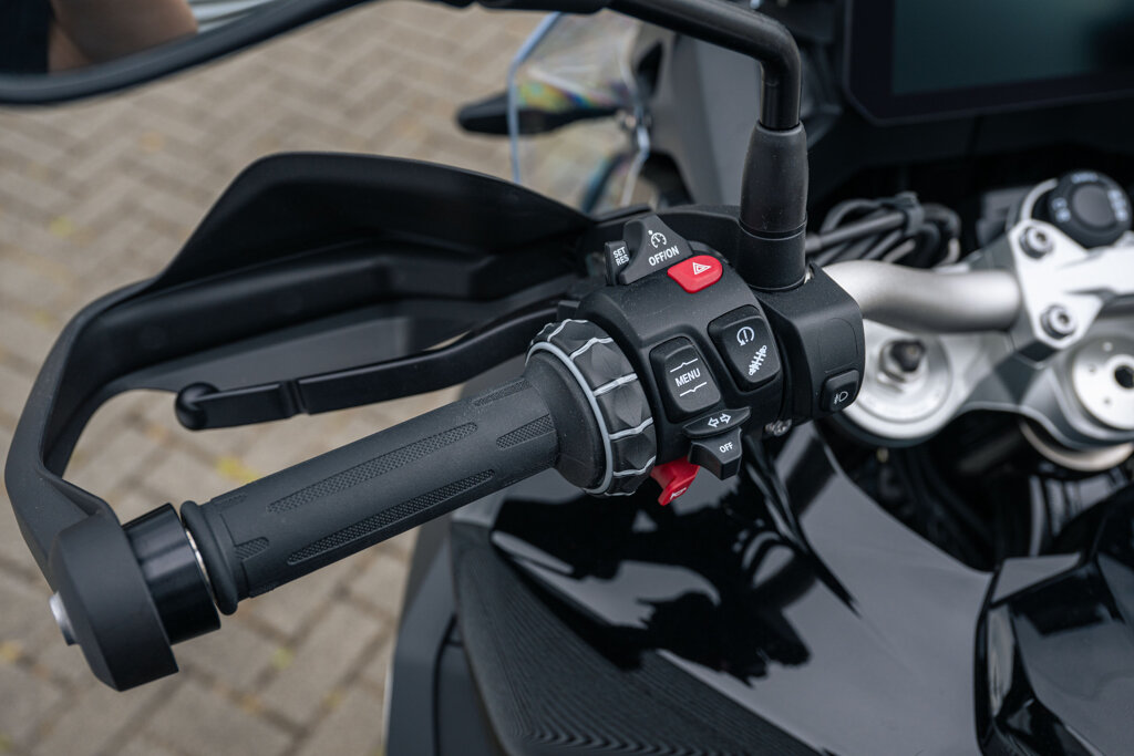 BMW F 900 GS 23