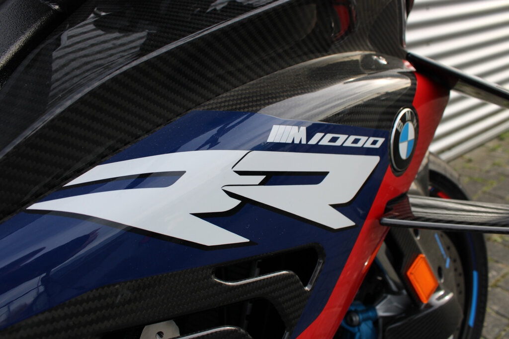 BMW M 1000 RR 10