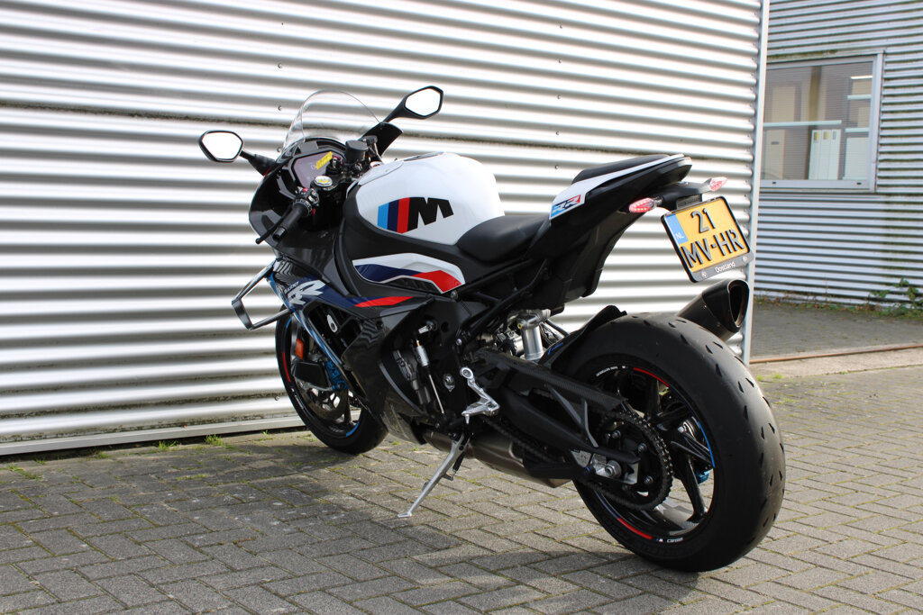 BMW M 1000 RR 25