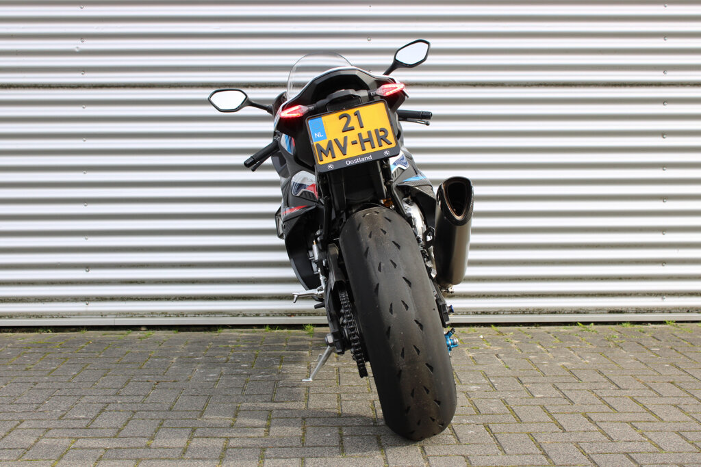 BMW M 1000 RR 26