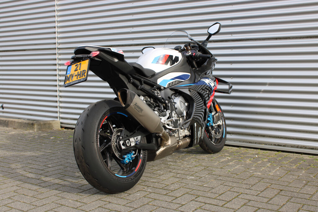 BMW M 1000 RR 27