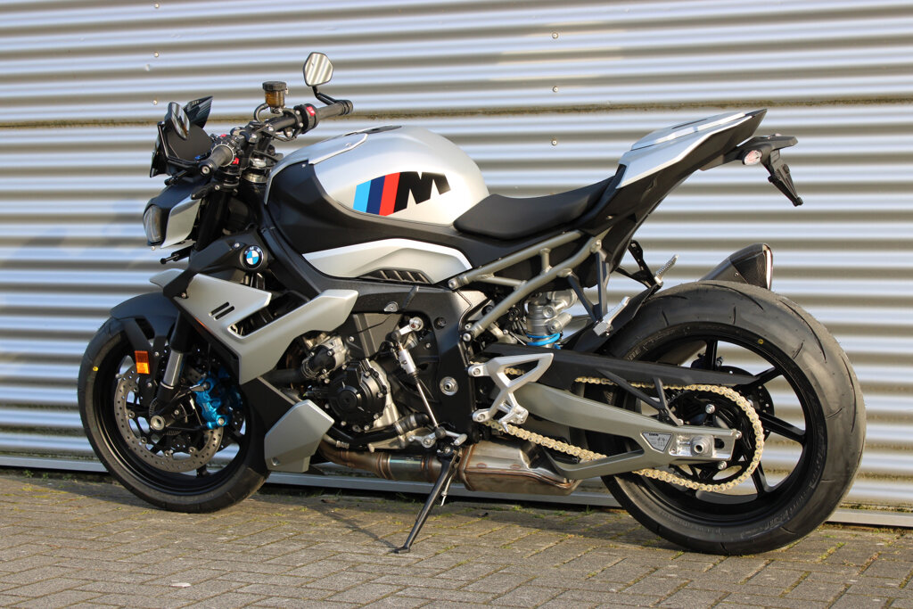BMW M 1000 R 21