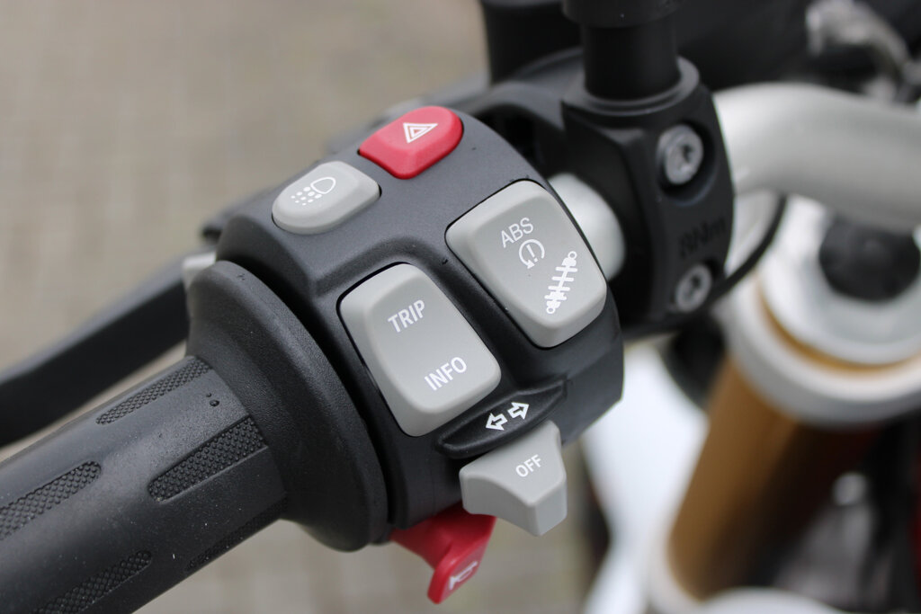 BMW R 1200 R 10