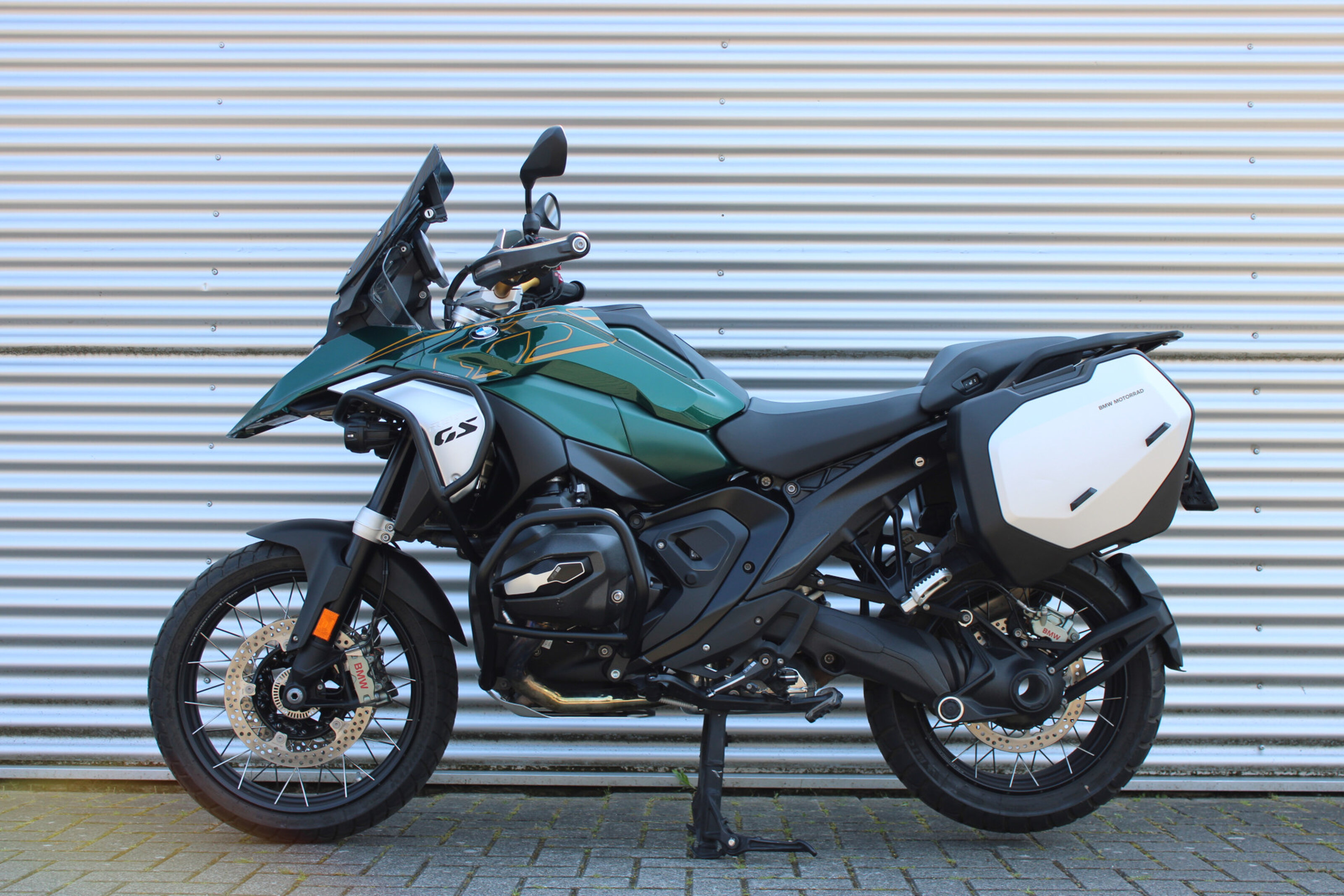 BMW R 1300 GS |1ste eigenaar |Akrapovic |Dealer onderhouden |Option 719