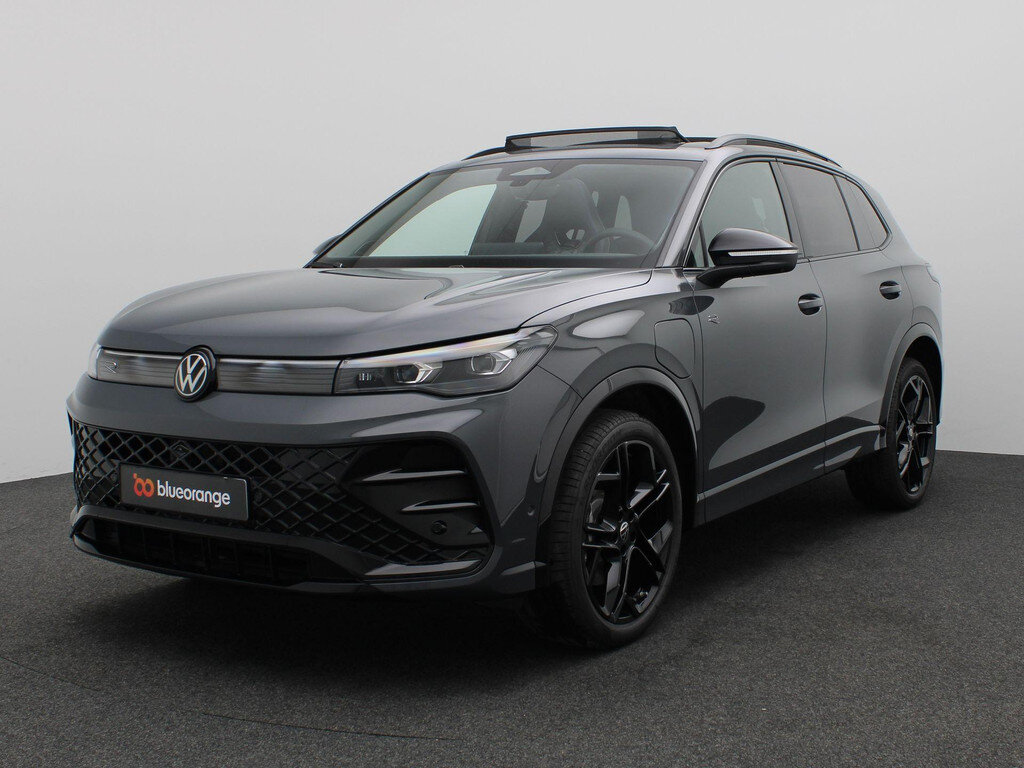 Volkswagen Tiguan 1.5 eHybrid R-Line Edition 272PK DSG Panoramadak, Trekhaak, 20"  - Afbeelding 2