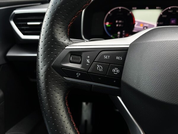 cruise control adaptief en stuurhulp cruise control adaptief en stuurhulp