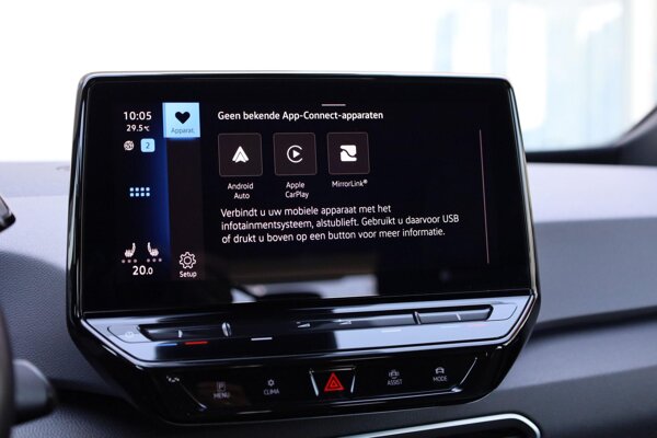 Apple Carplay/Android Auto Apple Carplay/Android Auto