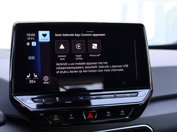 Apple Carplay/Android Auto Apple Carplay/Android Auto