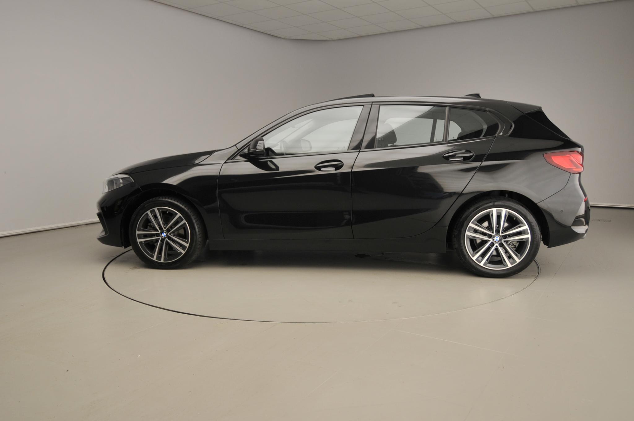 BMW 1 Serie 5-deurs 118i - Afbeelding 2