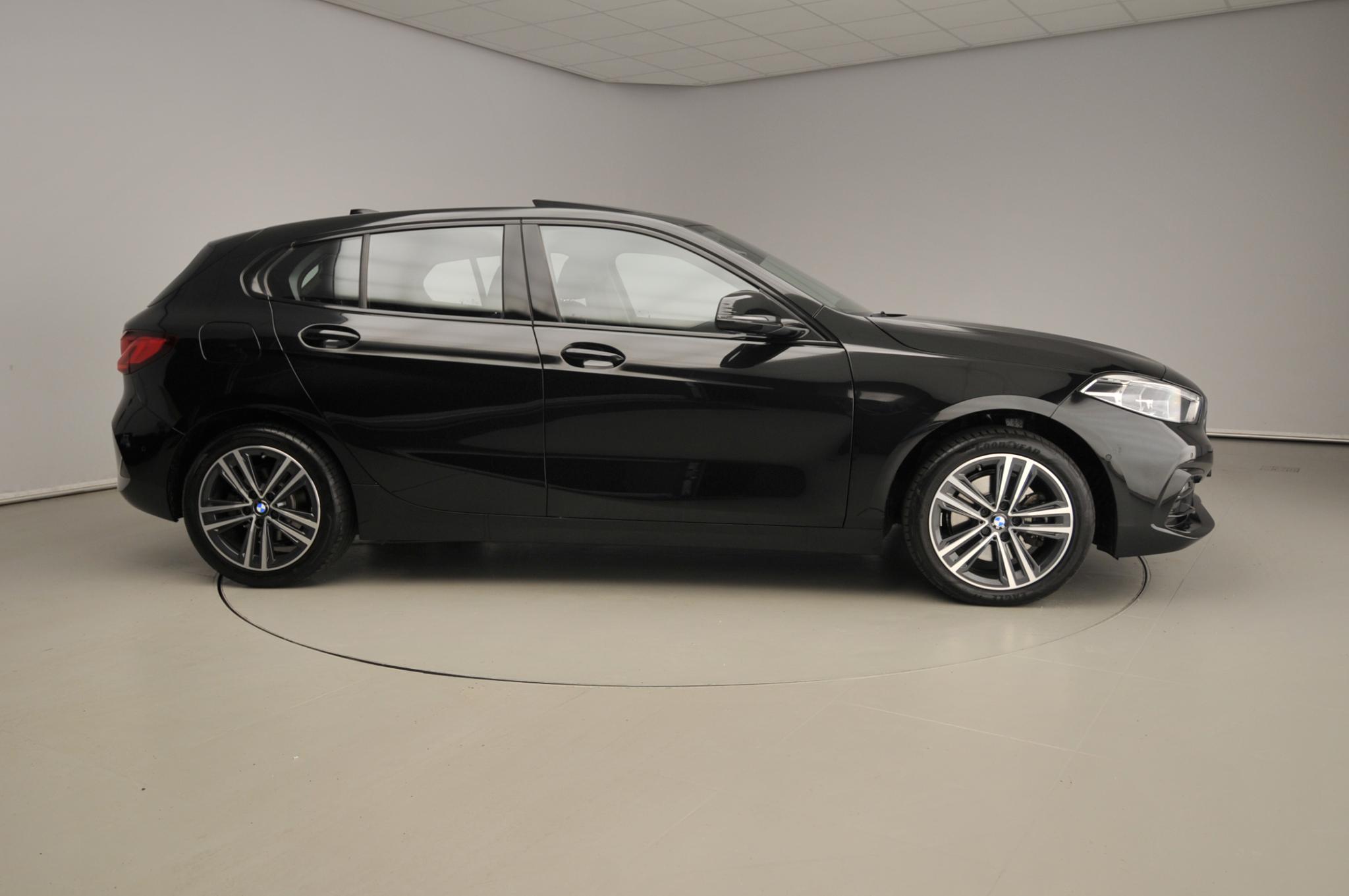 BMW 1 Serie 5-deurs 118i - Afbeelding 4