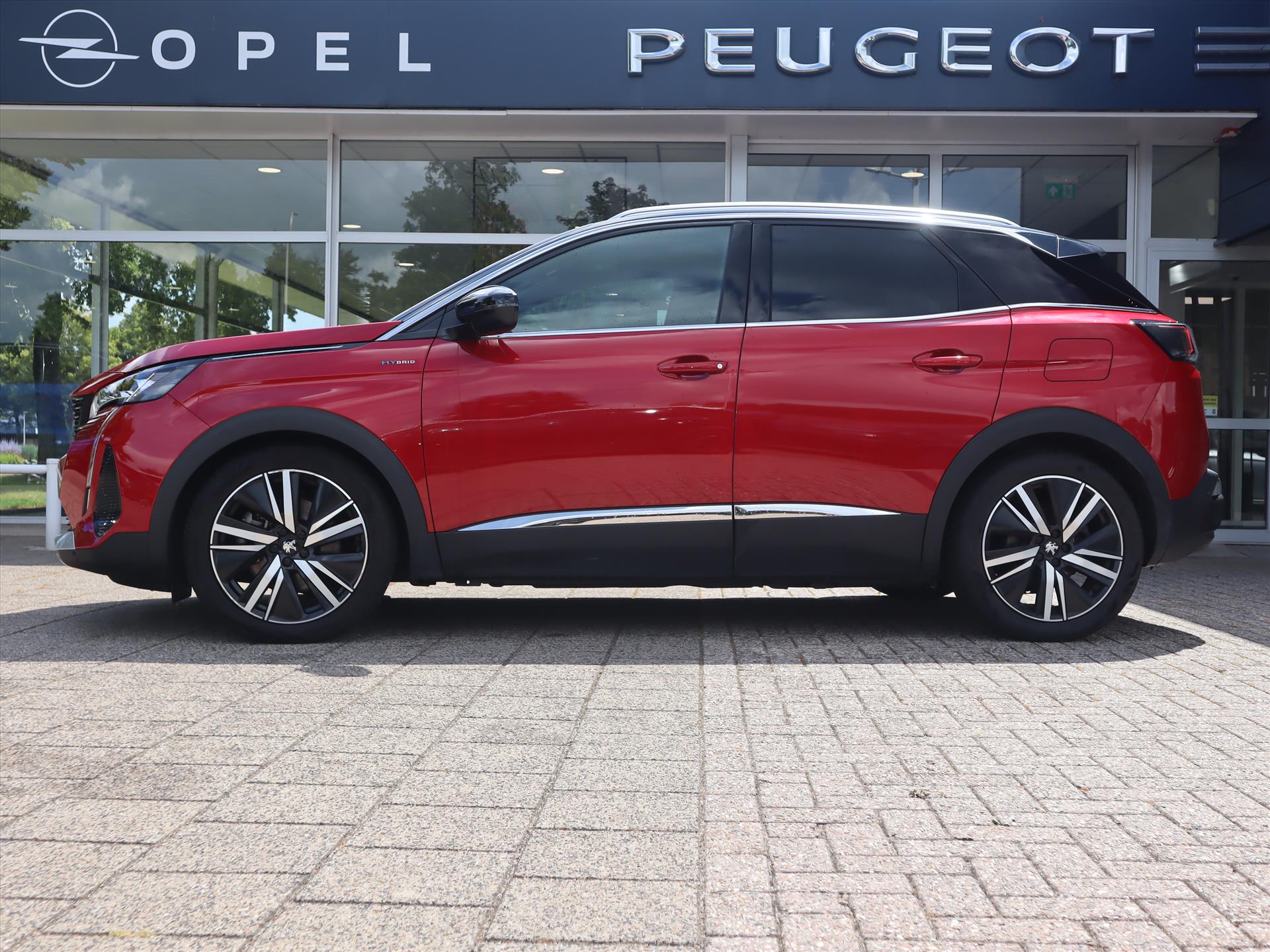 Peugeot 3008 GT Pack Business Plug-in HYbrid 225pk e-EAT8 Automaat, Rijklaarprijs, Alcantara bekleding Panoramadak FOCAL HiFi 7,4 kW lader - Afbeelding 2