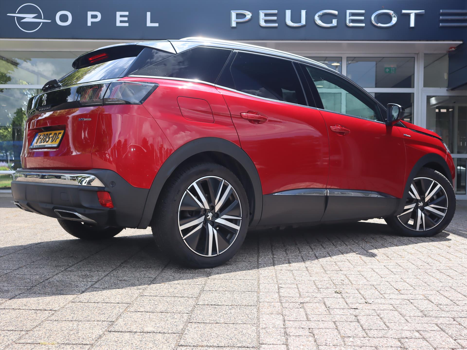 Peugeot 3008 GT Pack Business Plug-in HYbrid 225pk e-EAT8 Automaat, Rijklaarprijs, Alcantara bekleding Panoramadak FOCAL HiFi 7,4 kW lader - Afbeelding 4