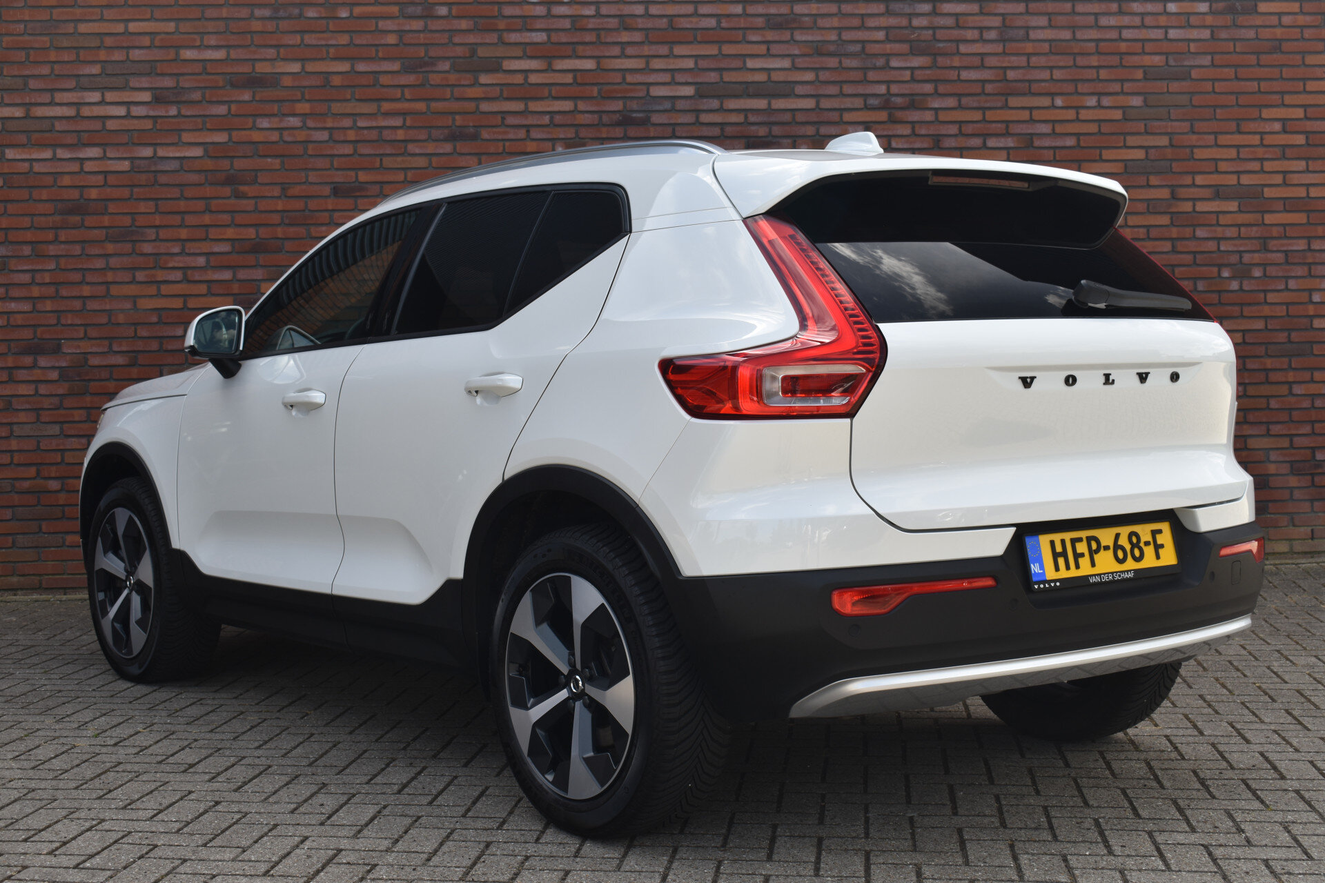 Volvo XC40 B3 177PK Core - Afbeelding 2