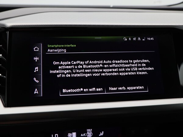 Apple Carplay/Android Auto Apple Carplay/Android Auto