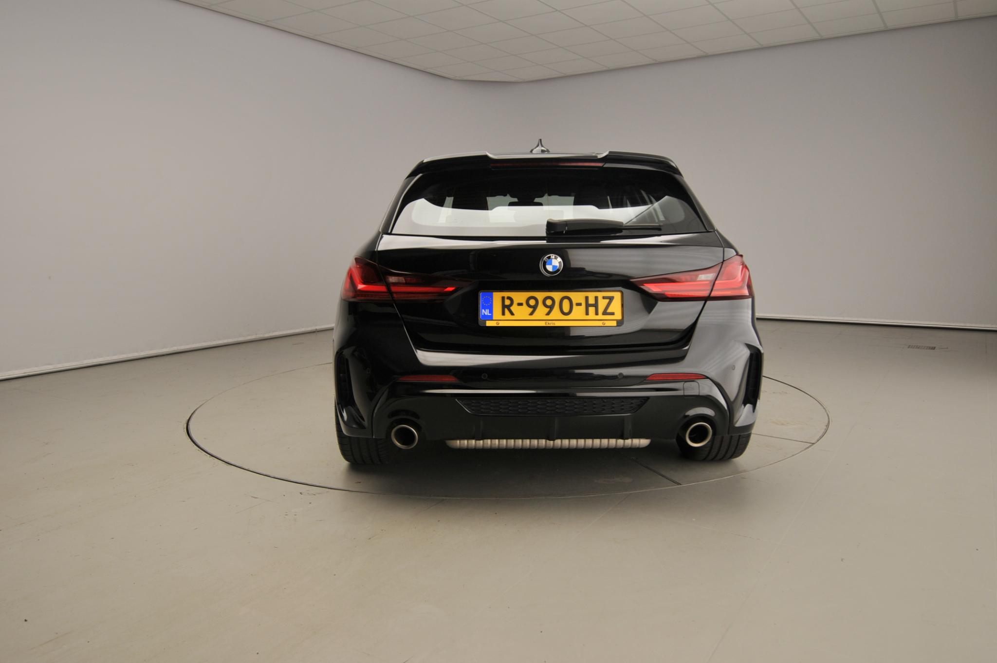 BMW 1 Serie 5-deurs M135i xDrive - Afbeelding 3