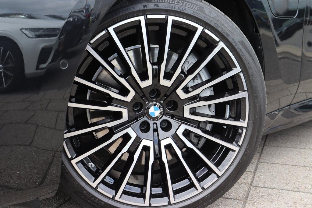 BMW 7 Serie 12