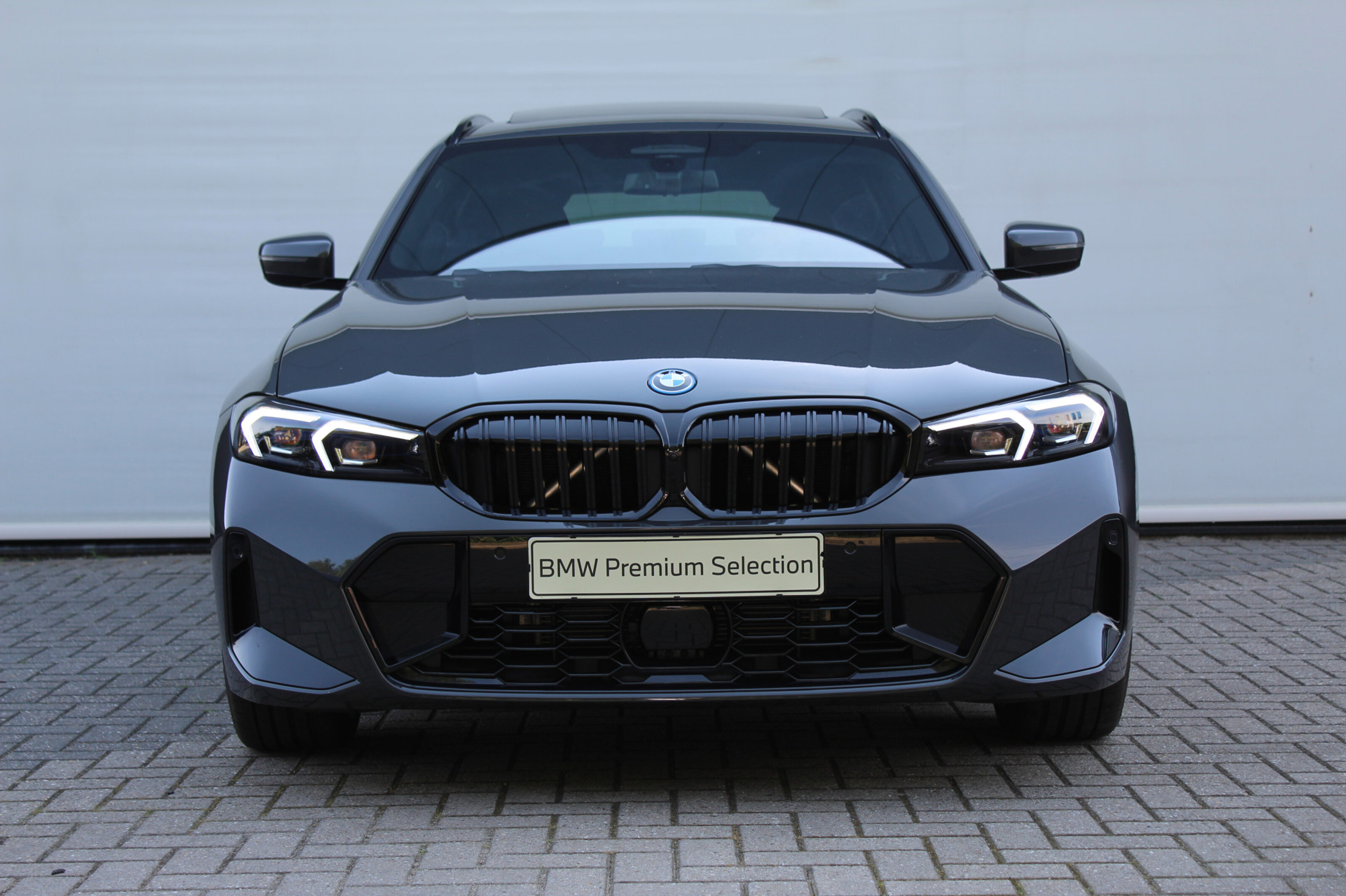 BMW 3 Serie Touring 330e M Sport Automaat