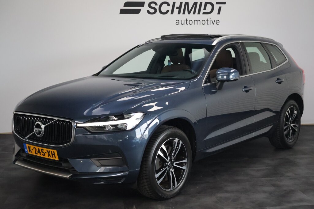 Volvo XC60 2.0 B5 Momentum Exclusive | Trekhaak | Panoramadak | Leder