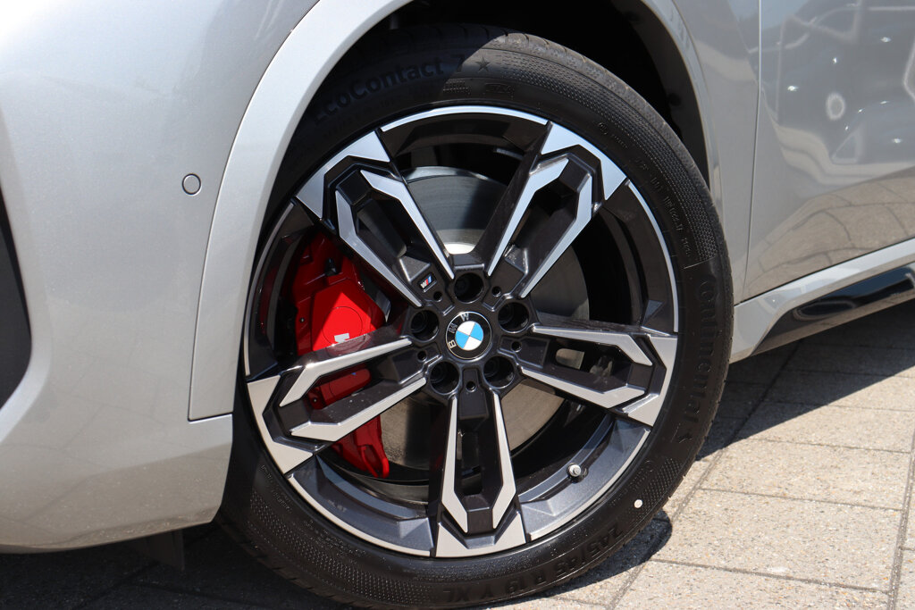 BMW iX1 5