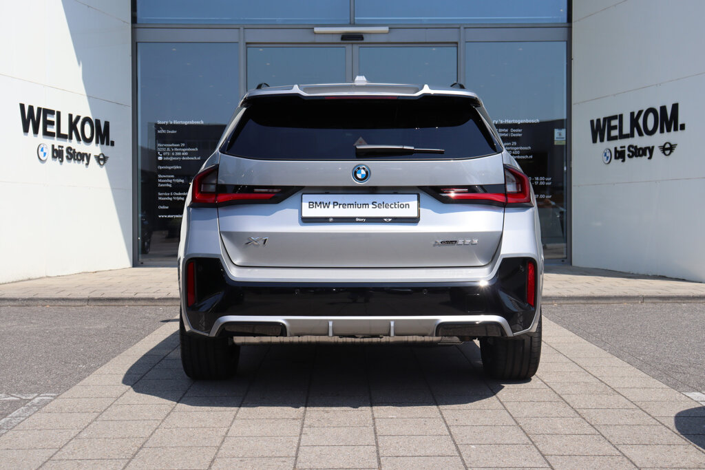 BMW X1 11