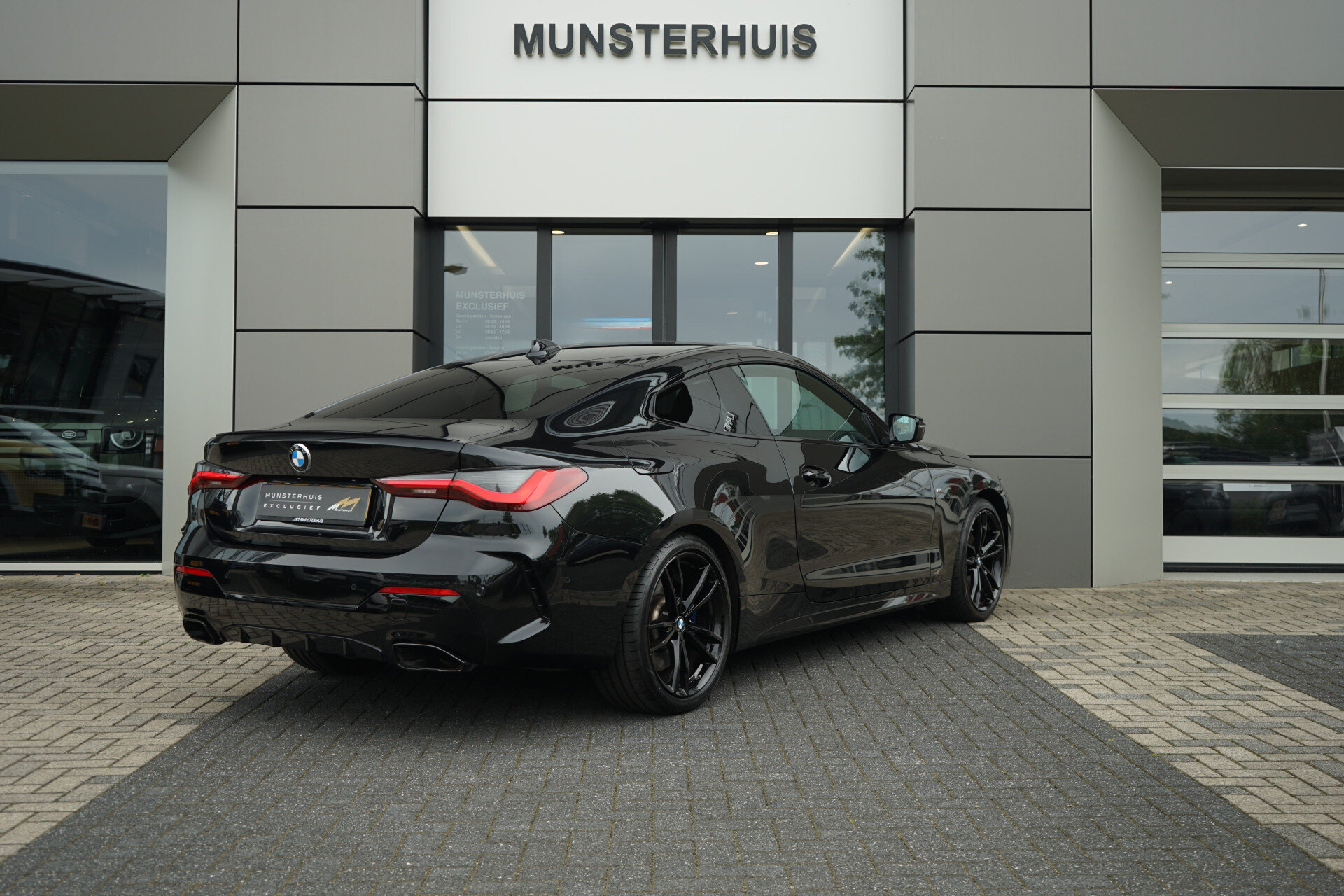 BMW 4-serie Coupé M440i High Executive - Afbeelding 2