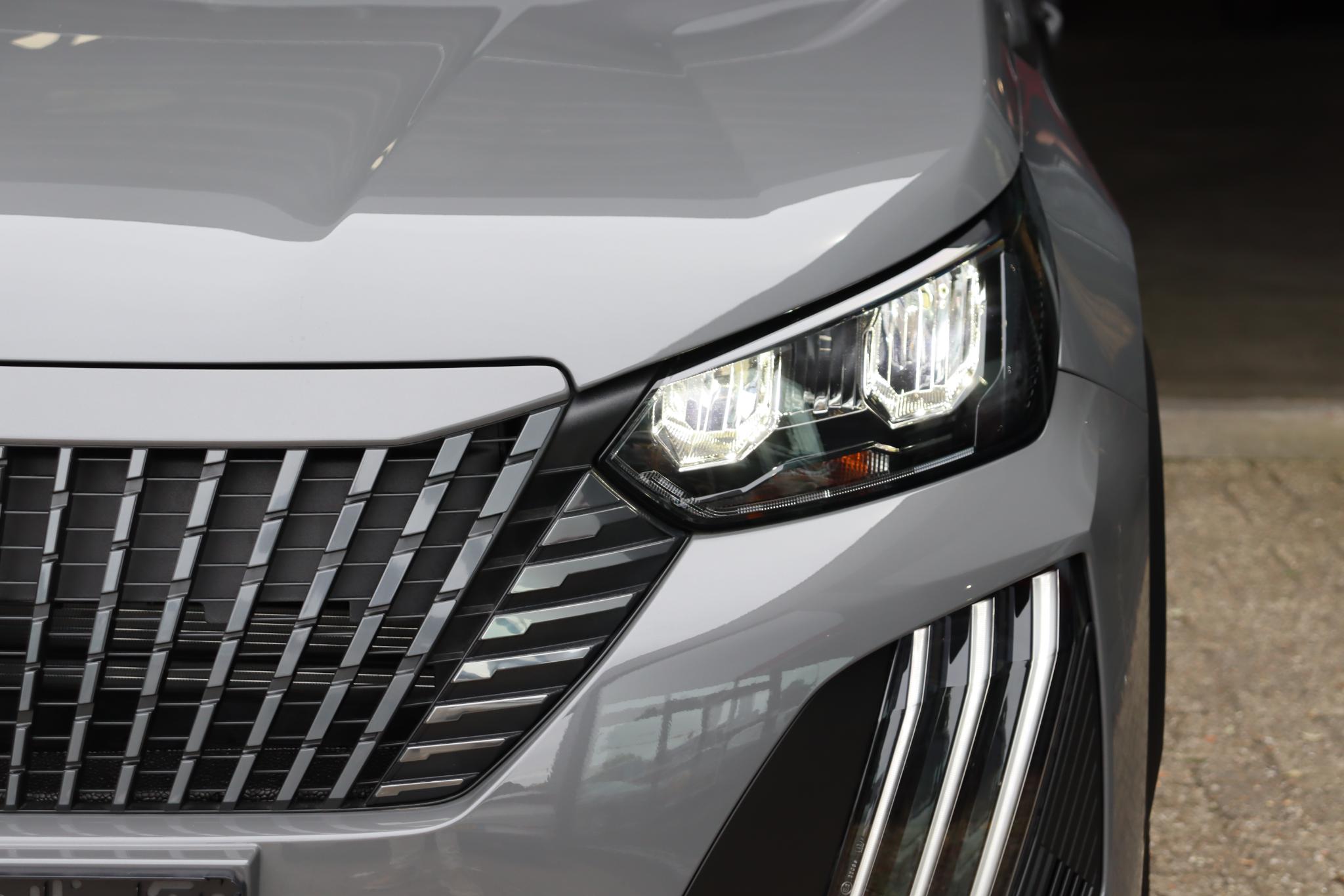 Peugeot 2008 1.2 Hybrid 145 Allure - Afbeelding 4